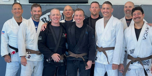 Jiu Jitsu grapplers train grip strength